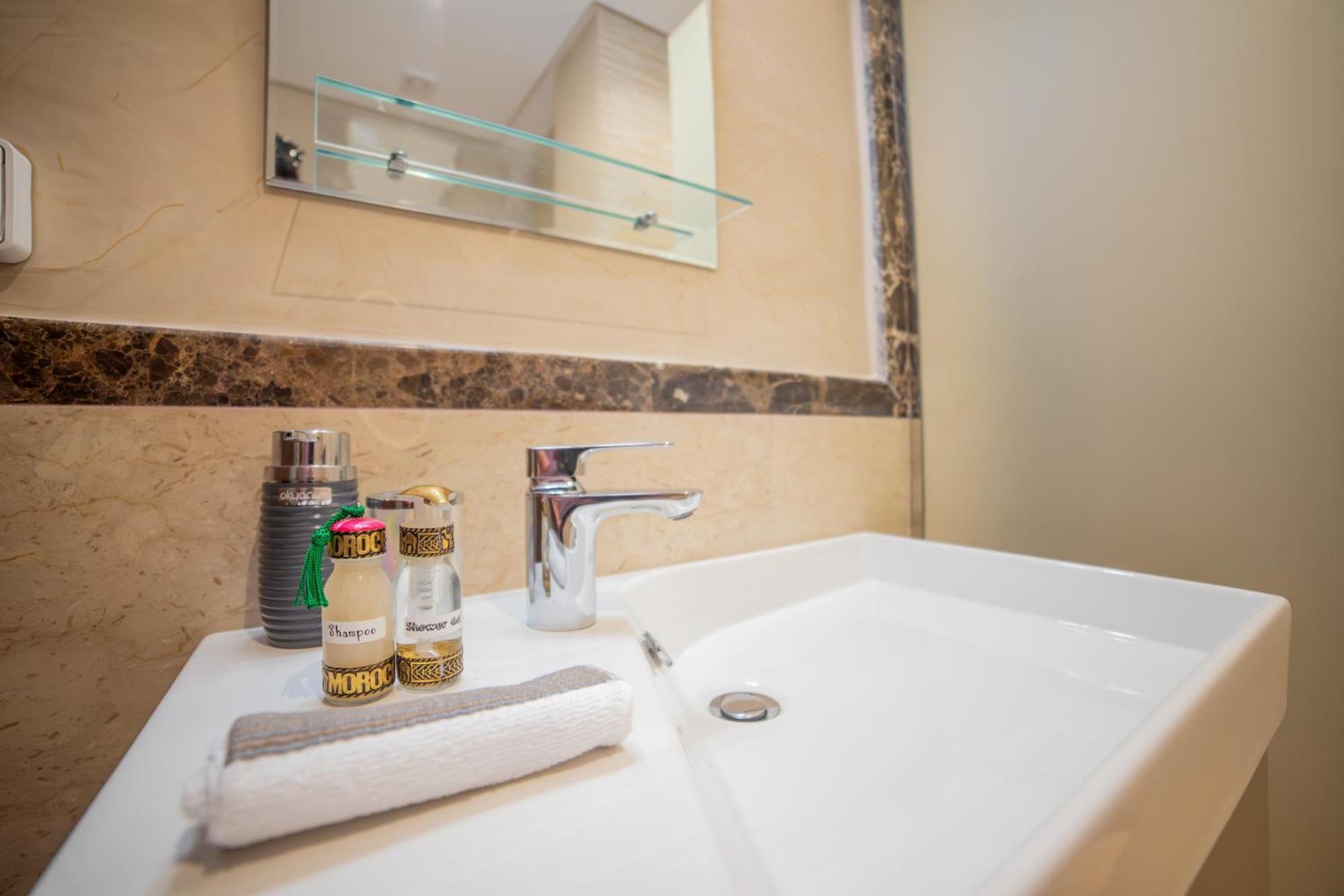 Luxury Seafront Apartment 101Sqm With Wi-Fi And Parking Agadir Extérieur photo